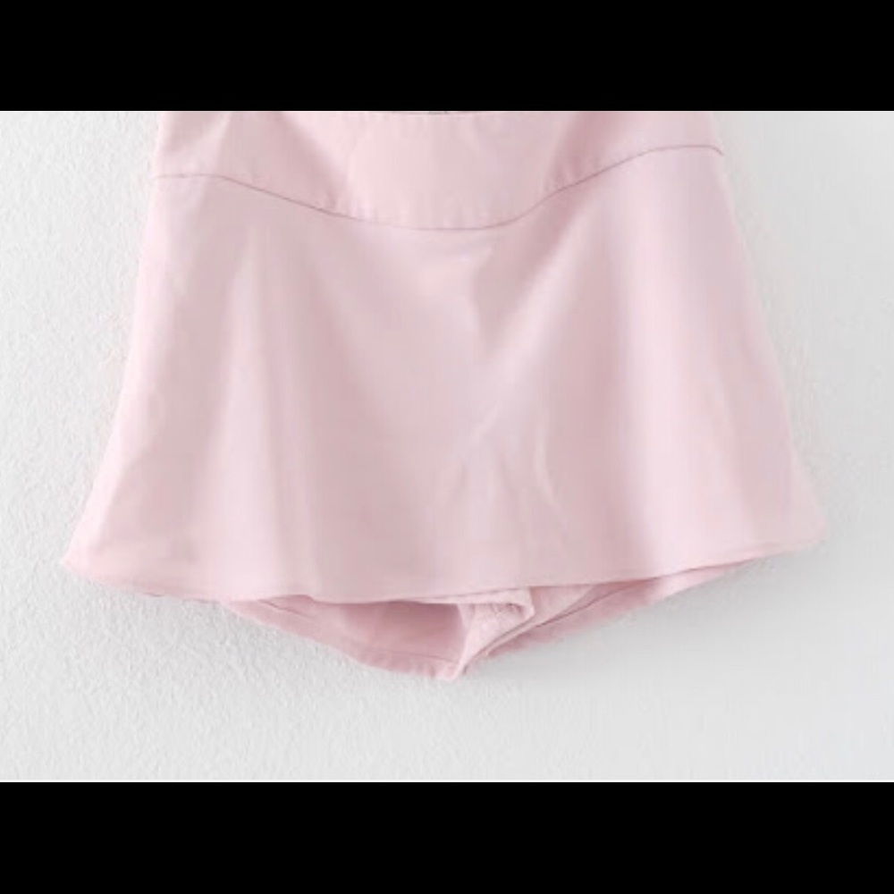 Express light pink skort